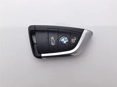 BMW 1 Series 2019, 118100 км, за 7342.41 USD - фото 19