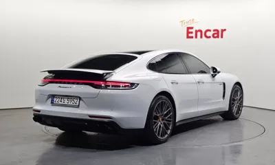 Porsche Panamera 2023, 36284 км, за 85232.89 USD