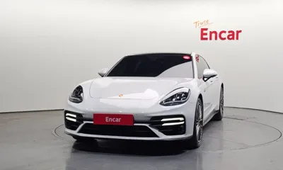 Porsche Panamera 2023, 36284 км, за 85232.89 USD