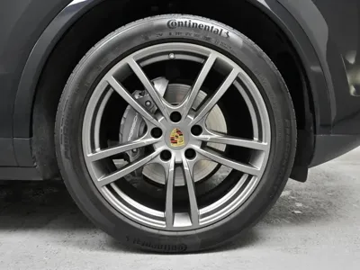 Porsche Cayenne 2022, 35350 км, за 66072.01 USD
