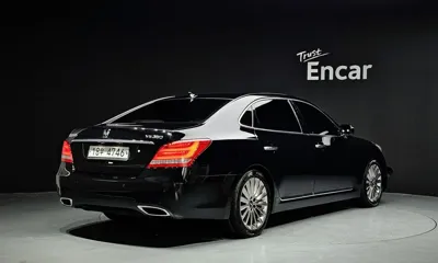Hyundai Equus 2015, 158893 км, за 5814.34 USD