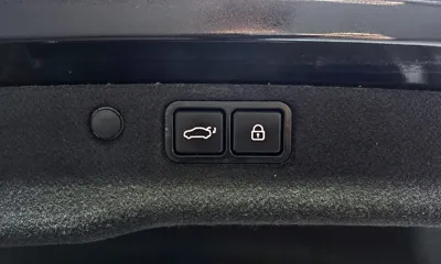 Hyundai Equus 2015, 158893 км, за 5814.34 USD - фото 20