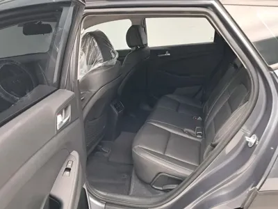 Hyundai Tucson 2018, 123536 км, за 8218.48 USD - фото 12