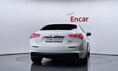 Maserati Ghibli 2018, 111268 км, за 12800.32 USD