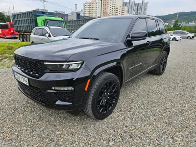 Jeep Cherokee 2023, 32493 км, за 38354.01 USD