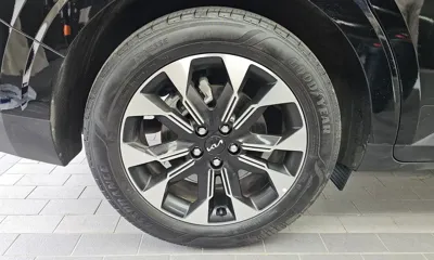 Kia Canival 2023, 54932 км, за 17263.85 USD