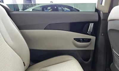 Kia Canival 2023, 54932 км, за 17255.97 USD - фото 25