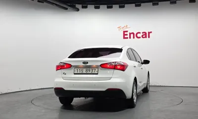 Kia K3 2015, 135859 км, за 2974.62 USD
