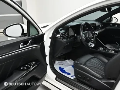 Kia K5 2023, 55991 км, за 17524.44 USD - фото 11