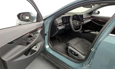 BMW 5-Series 2025, 8292 км, за 3533765.8 USD - фото 10