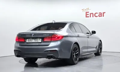 BMW 5-Series 2017, 80217 км, за 17172.12 USD