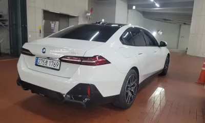 BMW 5-Series 2026, 4327 км, за 41959.44 USD