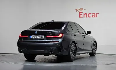 BMW 3-Series 2022, 71747 км, за 18183.01 USD
