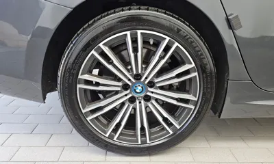 BMW 3-Series 2022, 71747 км, за 18183.01 USD