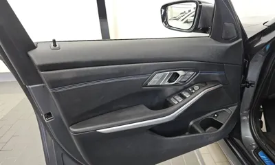BMW 3-Series 2022, 71747 км, за 18183.01 USD - фото 24