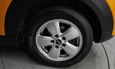 MINI Cooper 2016, 64513 км, за 5612.45 USD