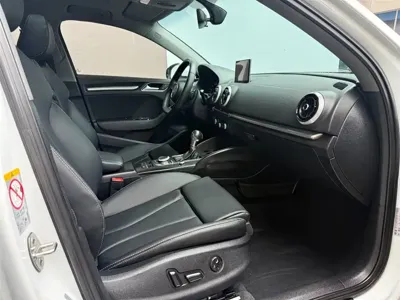Audi A3 2018, 88600 км, за 10152.07 USD - фото 10