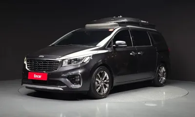 Kia Canival · 2019 год