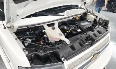 Chevrolet Express Van 2017, 54854 км, за 23303.14 USD - фото 6