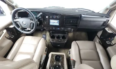 Chevrolet Express Van 2017, 54854 км, за 23303.14 USD - фото 7
