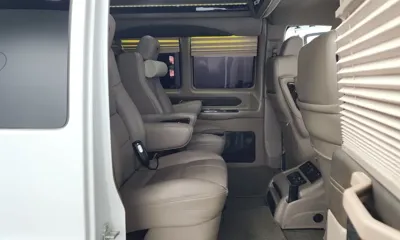 Chevrolet Express Van 2017, 54854 км, за 23303.14 USD - фото 11