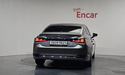 Lexus ES 2021, 48477 км, за 28556.34 USD