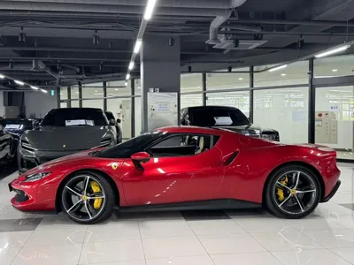 Ferrari 296 2023, 7600 км, за 234420.69 USD
