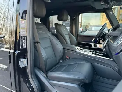 Mercedes-Benz G-Class AMG 2025, 4000 км, за 385513.42 USD
