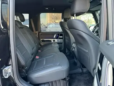 Mercedes-Benz G-Class AMG 2025, 4000 км, за 385513.42 USD - фото 6