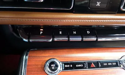 Lincoln Aviator 2023, 11104 км, за 35895.78 USD - фото 9