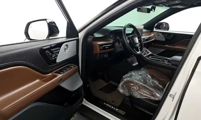 Lincoln Aviator 2023, 11104 км, за 35895.78 USD - фото 10