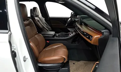 Lincoln Aviator 2023, 11104 км, за 35895.78 USD - фото 11