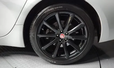 Jaguar XJ 2015, 66615 км, за 12430.94 USD