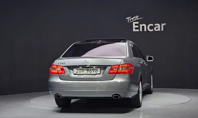 Mercedes-Benz E-Class 2012, 121855 км, за 3898.25 USD