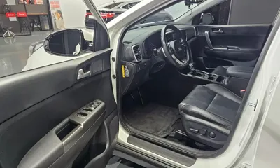 Kia Sportage 2019, 79810 км, за 10043.32 USD - фото 10