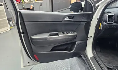 Kia Sportage 2019, 79810 км, за 10043.32 USD - фото 24