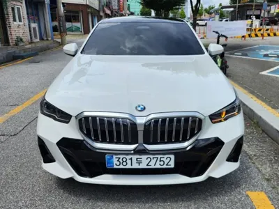 BMW 5-Series · 2025 год