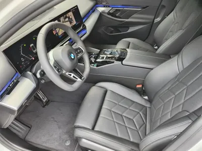 BMW 5-Series 2025, 1550 км, за 21143.04 USD - фото 10