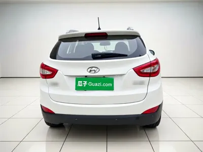 Hyundai ix35 2016, 51100 км, за 4361.34 USD