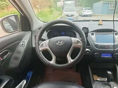 Hyundai ix35 2016, 51100 км, за 4361.34 USD - фото 11