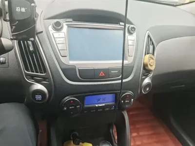 Hyundai ix35 2016, 51100 км, за 4361.34 USD - фото 14