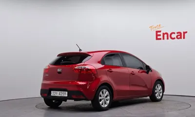 Kia Pride 2014, 111390 км, за 2974.62 USD