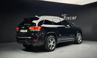 Jeep Cherokee 2019, 108515 км, за 10900.32 USD