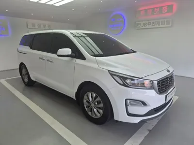 Kia Canival 2019, 61936 км, за 8400.07 USD