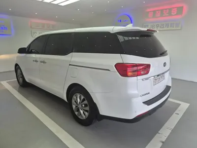 Kia Canival 2019, 61936 км, за 8400.07 USD