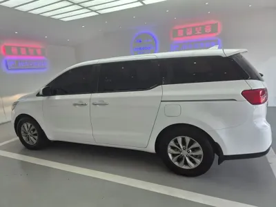 Kia Canival 2019, 61936 км, за 8391.89 USD - фото 8