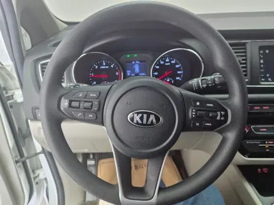 Kia Canival 2019, 61936 км, за 8391.89 USD - фото 14