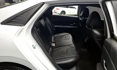 Hyundai Avante 2021, 52579 км, за 8861.76 USD - фото 11