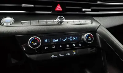 Hyundai Avante 2021, 52579 км, за 8861.76 USD - фото 17