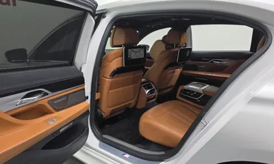BMW 7-Series 2018, 112992 км, за 23178.79 USD - фото 17